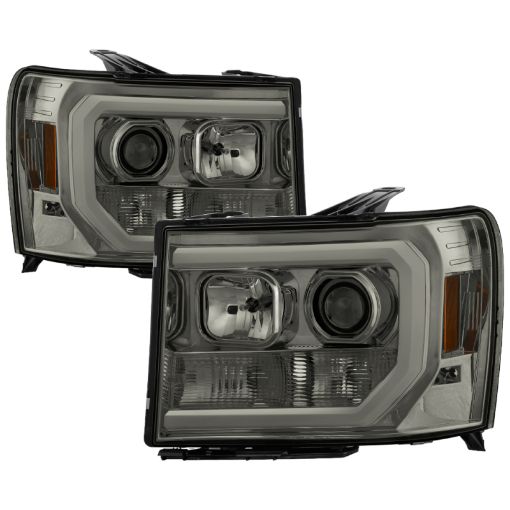 Bild von Spyder GMC Sierra 150025003500 07 - 13 V2 Projector Headlights - Smoke PRO - YD - GS07V2 - LBDRL - SM