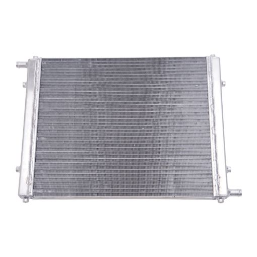 Bild von Edelbrock Heat Exchanger Single Pass Single Row 31 000 BtuHr 22In W X 16 5In H X 1 5In D Silver